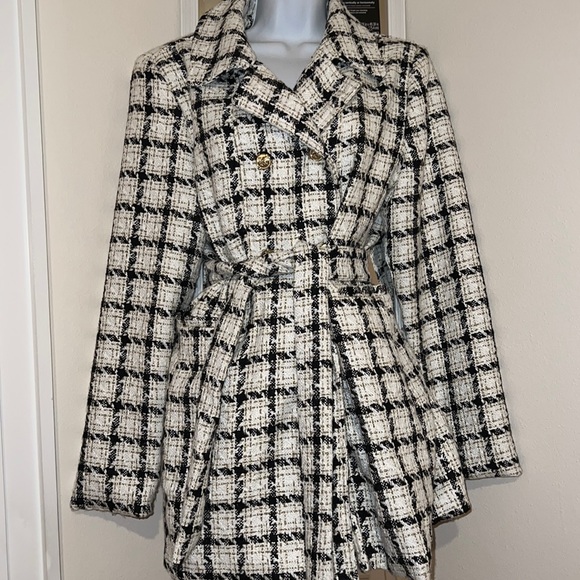 Week Jacket - Picture 1 of 11